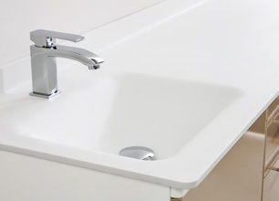 Arbeitsplatte aus Corian mit Waschbecken