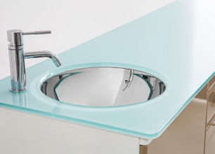 Schrankzeile mit Waschbecken und Instrumentenschrank Schrankzeile mit Waschbecken und Instrumentenschrank